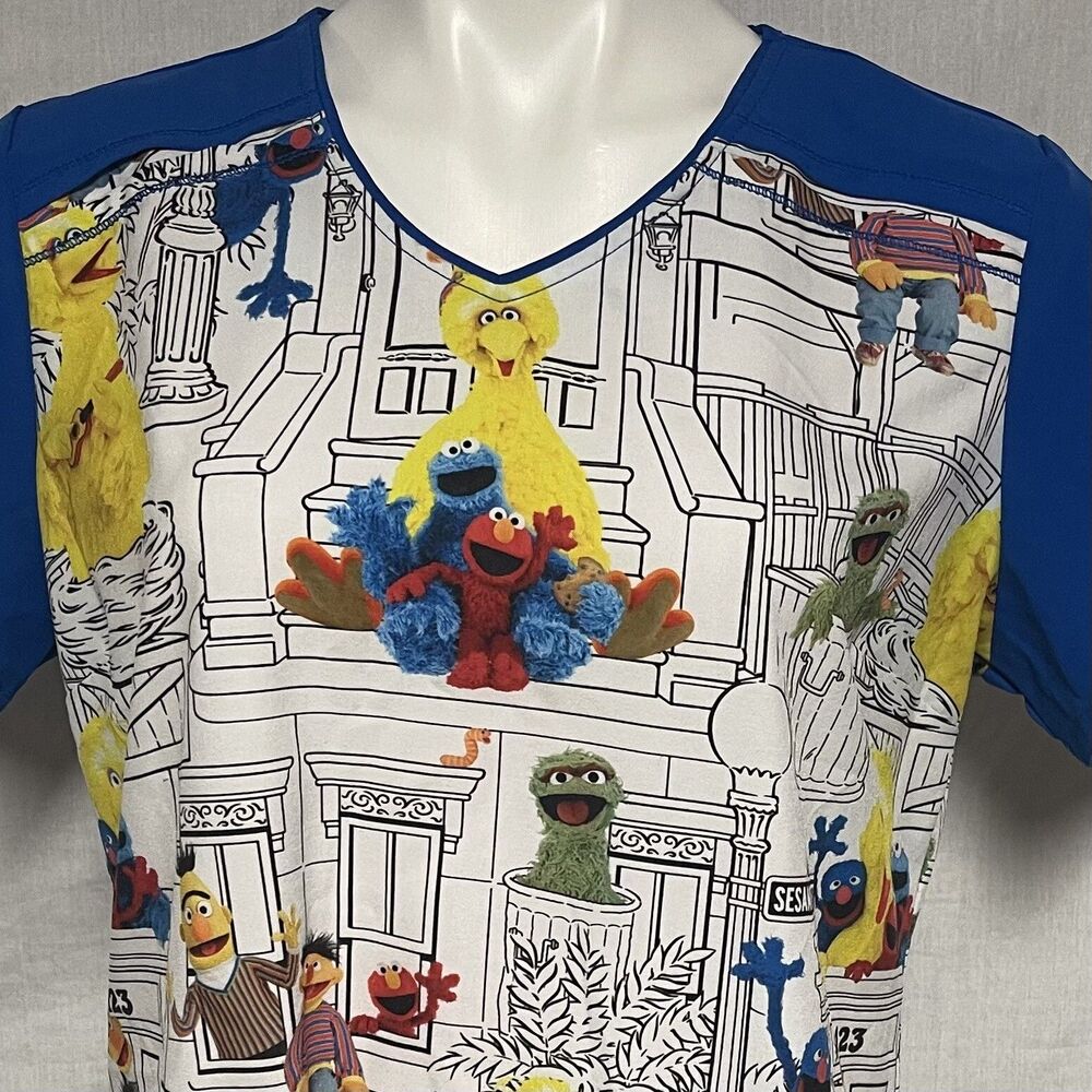 Sesame Street Nurse Scrub Top White Blue Bert Ernie Cookie Monster Size M